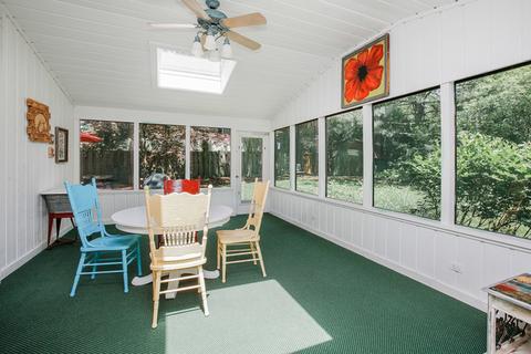 1401 Glencoe St, Wheaton, IL 60187 photo 18