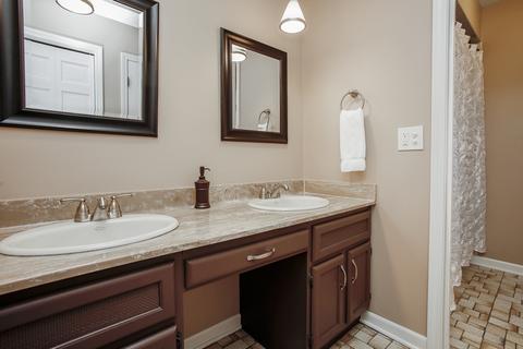 1401 Glencoe St, Wheaton, IL 60187 photo 22