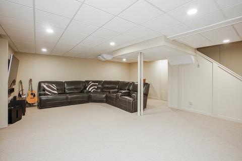 1401 Glencoe St, Wheaton, IL 60187 photo 29