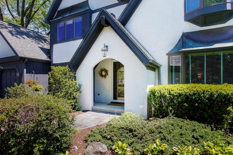 1401 Glencoe St, Wheaton, IL 60187 photo 3