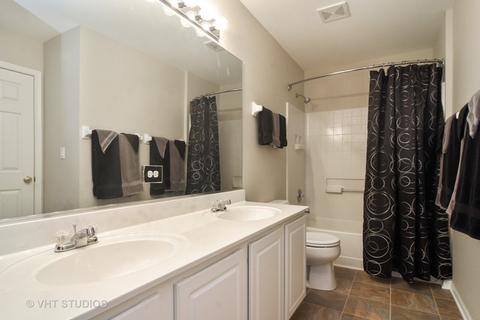 1732 Charles Dr, Wheeling, IL 60090 photo 12