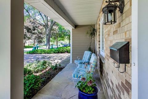 321 Willow Ave, Deerfield, IL 60015 photo 2