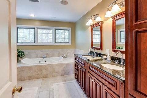 321 Willow Ave, Deerfield, IL 60015 photo 16