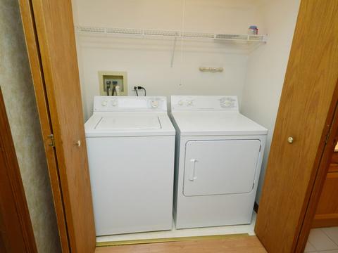 1685 Mill St #204, Des Plaines, IL 60016 photo 8
