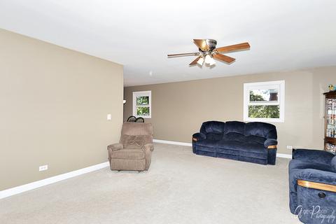 135 Eagle Point Rd, Fox Lake, IL 60020 photo 3