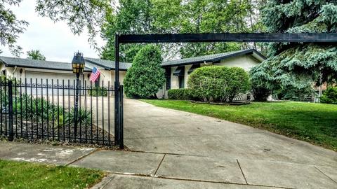 1415 Devonshire Dr, Joliet, IL 60435 photo 2