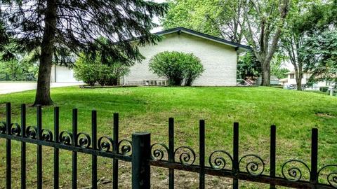 1415 Devonshire Dr, Joliet, IL 60435 photo 5
