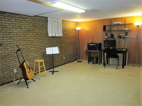 976 Diane Ave, Elgin, IL 60123 photo 12