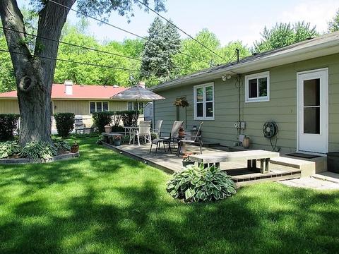 976 Diane Ave, Elgin, IL 60123 photo 16