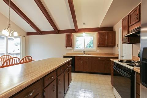 211 Windridge Dr, Mchenry, IL 60050 photo 4