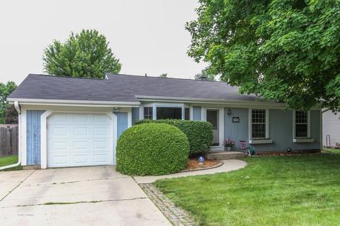 211 Windridge Dr, Mchenry, IL 60050 photo 1