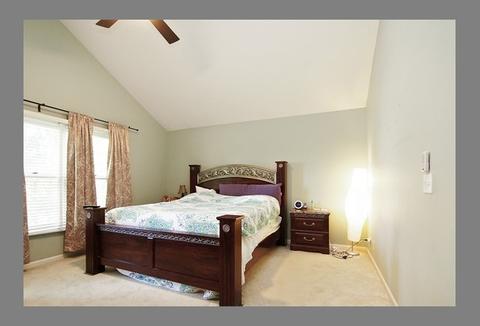 1986 Cheshire Dr, Hoffman Estates, IL 60192 photo 13