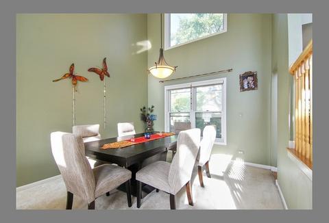 1986 Cheshire Dr, Hoffman Estates, IL 60192 photo 4