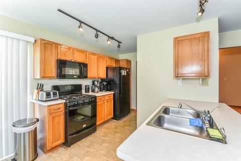 5302 Oakbrook Dr, Plainfield, IL 60586 photo 5