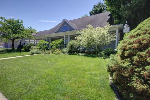 1405 Theodore Dr, Champaign, IL 61821 photo 4