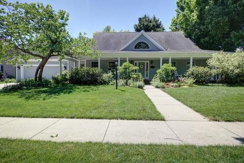 1405 Theodore Dr, Champaign, IL 61821 photo 2