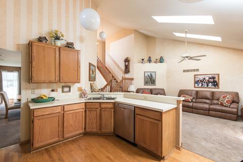 240 Dickens Trl, Elgin, IL 60120 photo 15