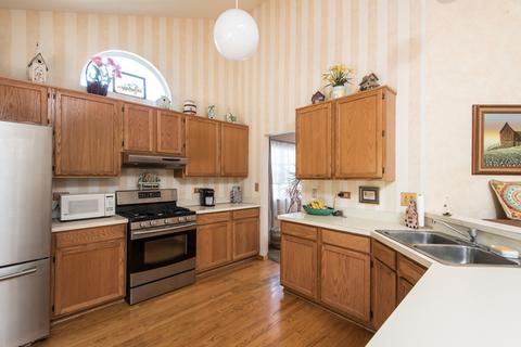 240 Dickens Trl, Elgin, IL 60120 photo 14
