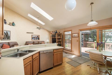 240 Dickens Trl, Elgin, IL 60120 photo 16
