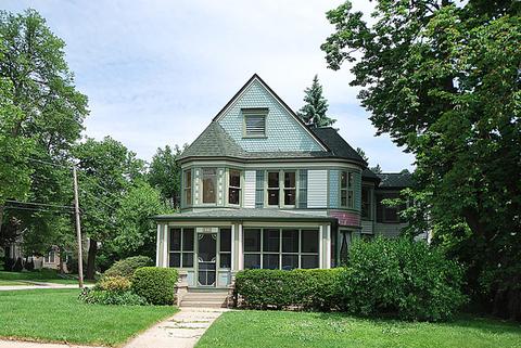820 Mill St, Elgin, IL 60123 photo 1