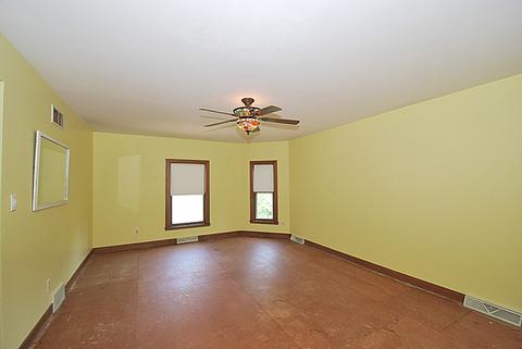 820 Mill St, Elgin, IL 60123 photo 44
