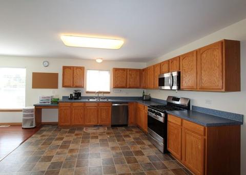 3013 Arbor Dr, Mchenry, IL 60050 photo 2