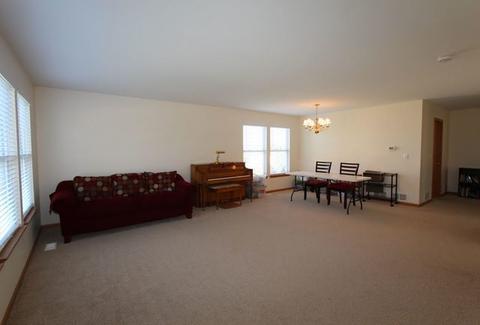 3013 Arbor Dr, Mchenry, IL 60050 photo 3