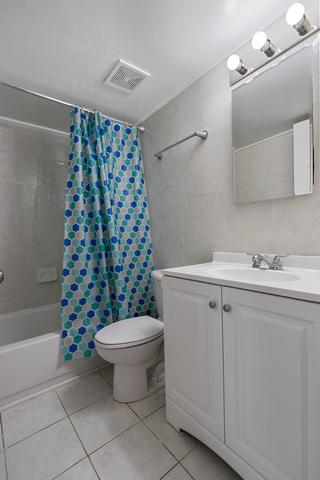 997 Spring Mill Dr, Hoffman Estates, IL 60169 photo 21
