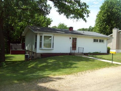 203 W Walnut St, Walnut, IL 61376 photo 1