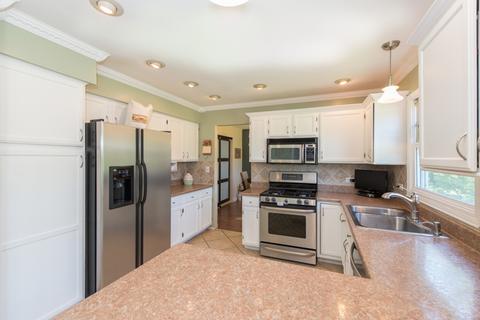 2008 Ernest Ln, Johnsburg, IL 60051 photo 4