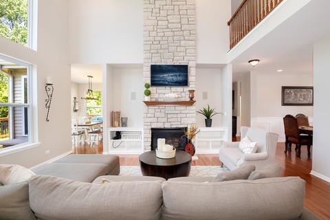 160 Primrose Ln, Bartlett, IL 60103 photo 9