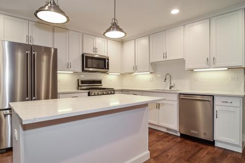 422 E Webster Ave, Elmhurst, IL 60126 photo 4