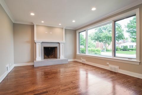 422 E Webster Ave, Elmhurst, IL 60126 photo 3
