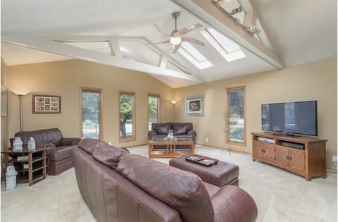 111 Deerpath Dr, Minooka, IL 60447 photo 3
