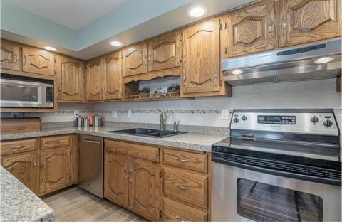 111 Deerpath Dr, Minooka, IL 60447 photo 9