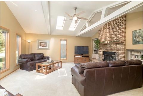 111 Deerpath Dr, Minooka, IL 60447 photo 2