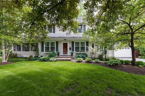 1237 Golf Cir, Wheaton, IL 60189 photo 1