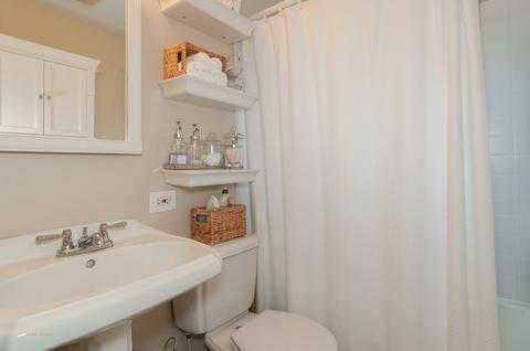 1237 Golf Cir, Wheaton, IL 60189 photo 14
