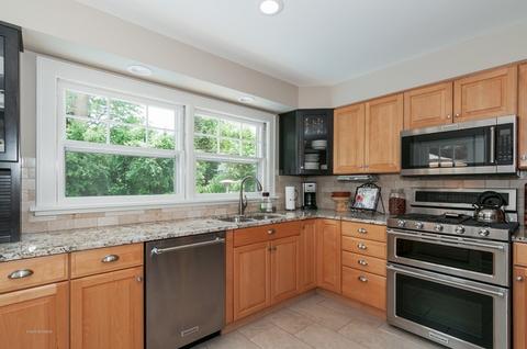 1237 Golf Cir, Wheaton, IL 60189 photo 5