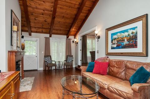 1237 Golf Cir, Wheaton, IL 60189 photo 8