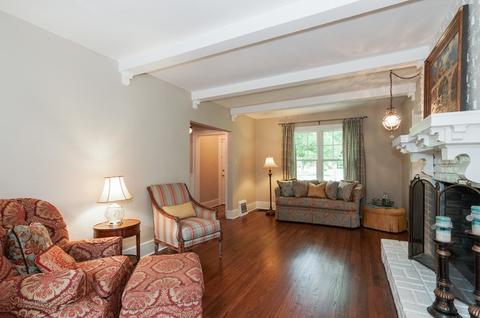 1237 Golf Cir, Wheaton, IL 60189 photo 3