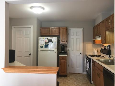 1402 Shore Ct #C2, Wheeling, IL 60090 photo 11