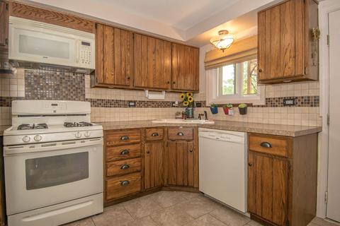424 Westover Ln, Schaumburg, IL 60193 photo 5