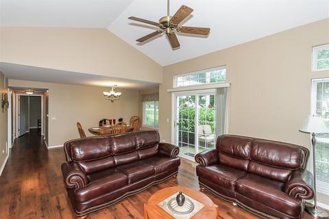 418 Cromwell Cir #4, Bartlett, IL 60103 photo 9