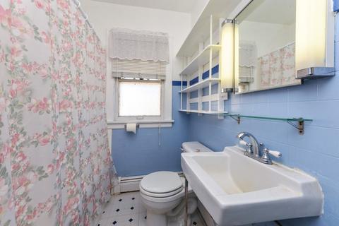 1427 E Walnut Ave, Des Plaines, IL 60016 photo 8