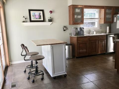 1920 Nottingham Ln, Wheaton, IL 60189 photo 6