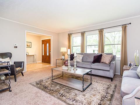 1462 Applegate Dr, Naperville, IL 60565 photo 3