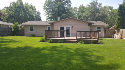 24 E Circle Dr, Montgomery, IL 60538 photo 2