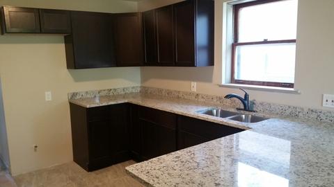 7512 W 59th St, Summit, IL 60501 photo 2