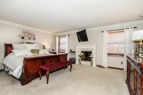 920 N Dexter Ln, Hoffman Estates, IL 60169 photo 12